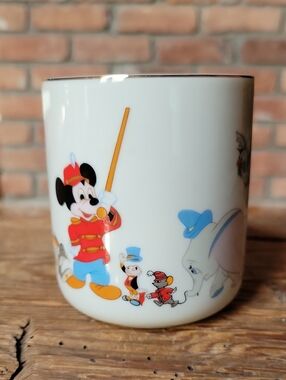 Vintage 1970’s Mickey Mouse and Friends Parade White Ceramic Disneyland Mug